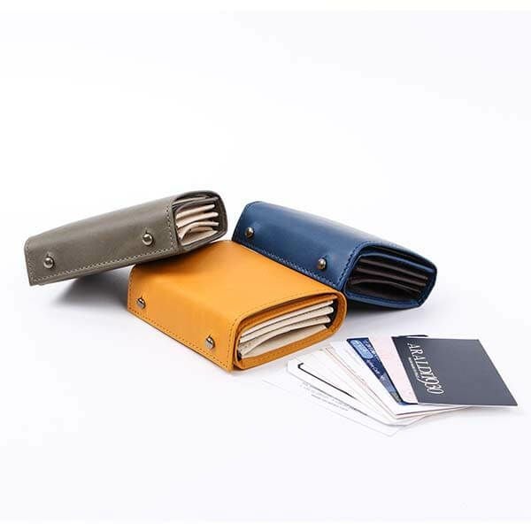 エムピウの二つ折り財布 millefoglie P30 ミッレフォッリエ2 P30 m+
