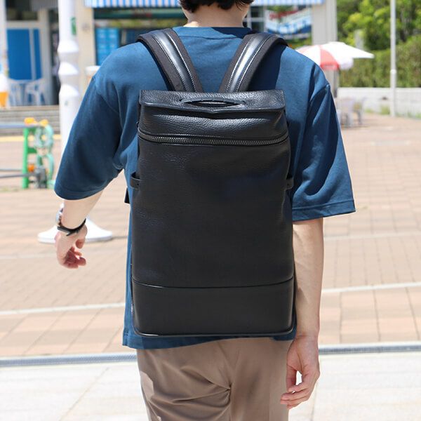 トモエ レザーバックパック リュックサック レザーバックパック BOLD