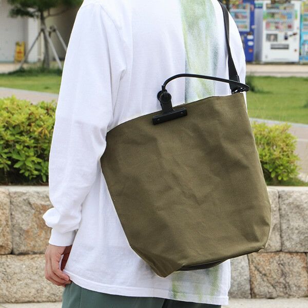 ジンモン CLIP Bucket medium ショルダーストラップ調整可能タイプ